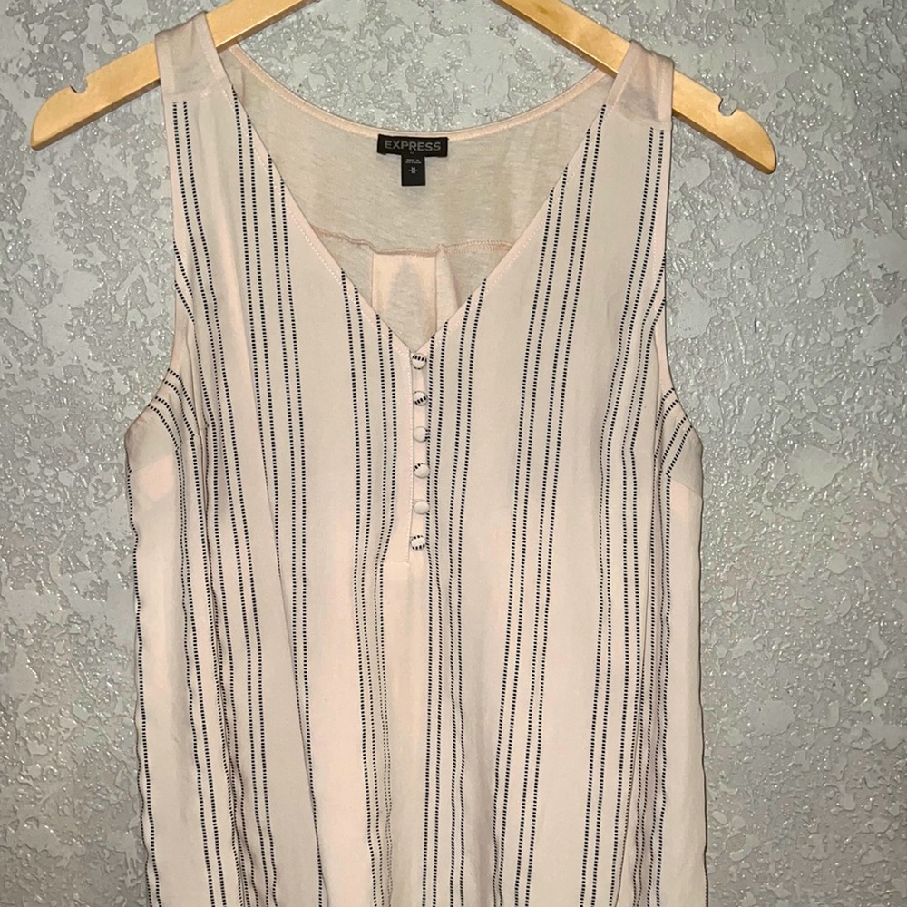 Business casual top